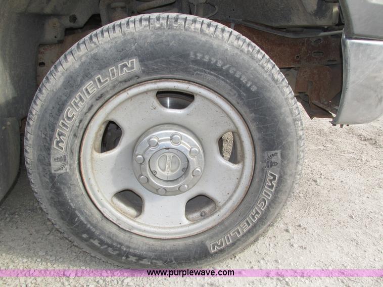 image for item H1150 2005 Ford F350 Super Duty XL SuperCab pickup truck