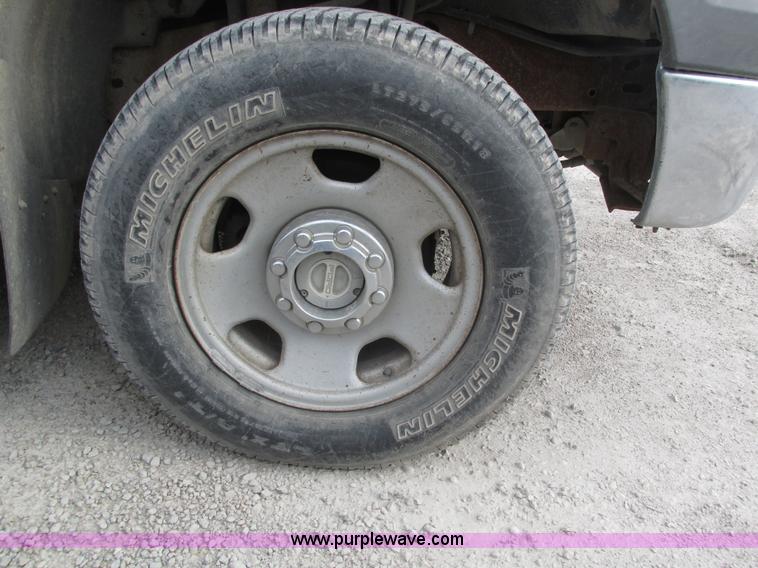 image for item H1150 2005 Ford F350 Super Duty XL SuperCab pickup truck