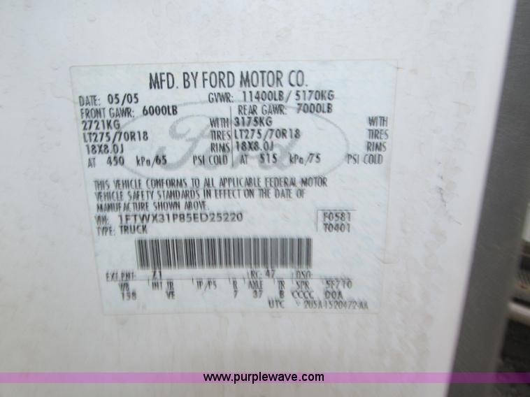 image for item H1150 2005 Ford F350 Super Duty XL SuperCab pickup truck