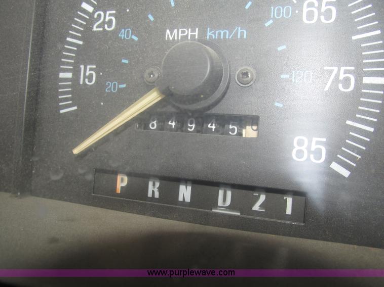 image for item H4531 1990 Ford F350 Custom Crew Cab pickup truck