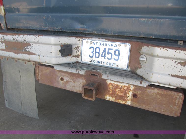 image for item H4531 1990 Ford F350 Custom Crew Cab pickup truck