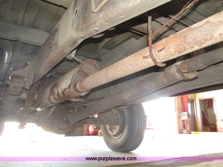 image for item H4531 1990 Ford F350 Custom Crew Cab pickup truck