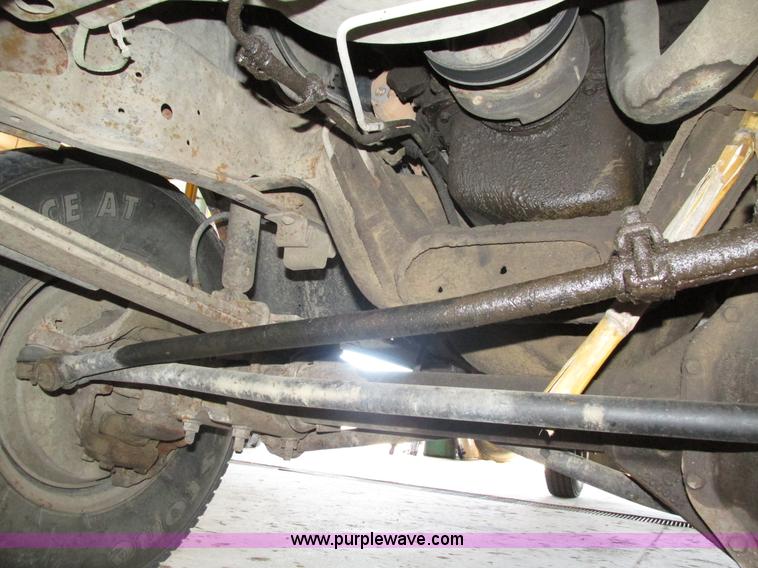 image for item H4531 1990 Ford F350 Custom Crew Cab pickup truck