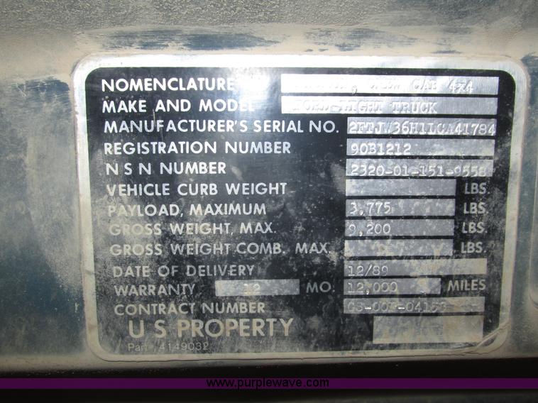 image for item H4531 1990 Ford F350 Custom Crew Cab pickup truck