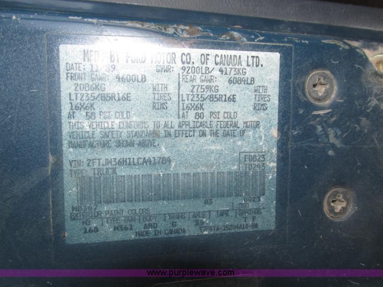 image for item H4531 1990 Ford F350 Custom Crew Cab pickup truck