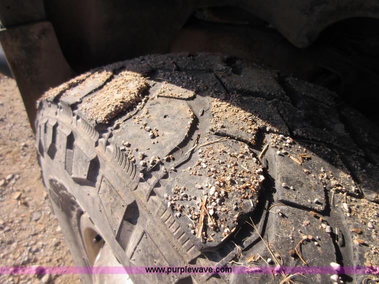 image for item I1946 1995 Chevrolet 3500 Ext. Cab pickup truck