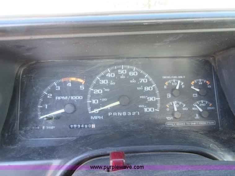 image for item I1946 1995 Chevrolet 3500 Ext. Cab pickup truck