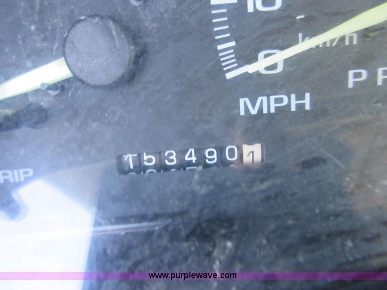 image for item I1946 1995 Chevrolet 3500 Ext. Cab pickup truck