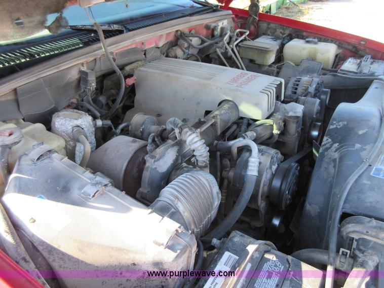 image for item I1946 1995 Chevrolet 3500 Ext. Cab pickup truck