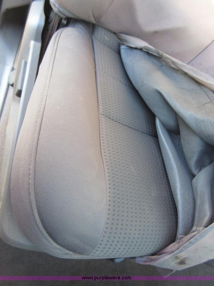 image for item I1947 2010 Ford F450 Super Duty XLT Crew Cab flatbed truck