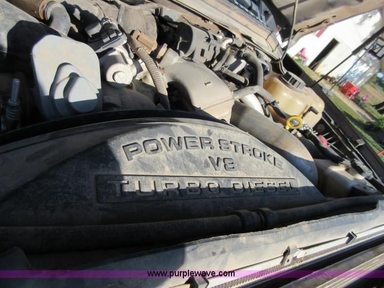 image for item I1947 2010 Ford F450 Super Duty XLT Crew Cab flatbed truck