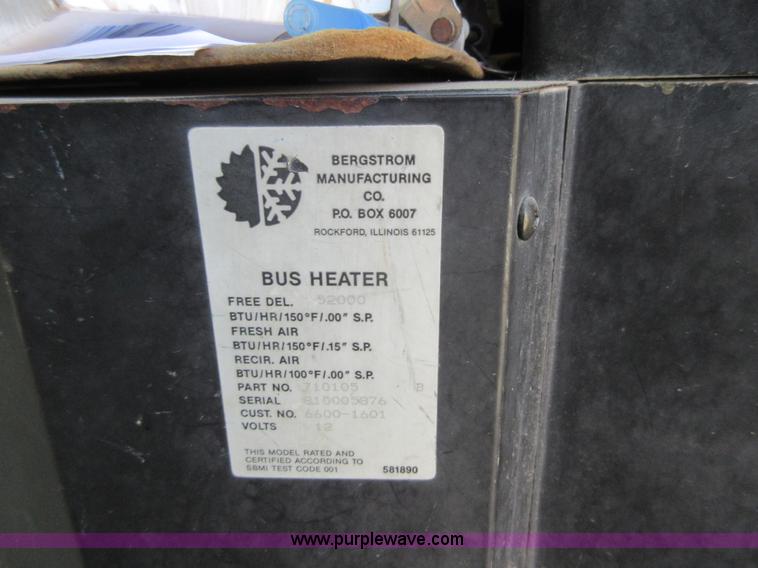 image for item I1967 1999 International 3800 school bus