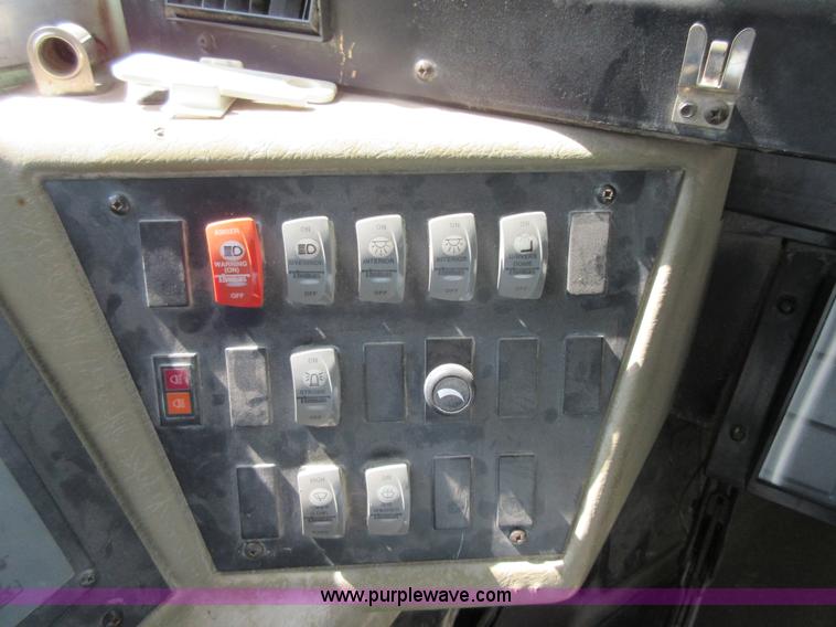 image for item I1967 1999 International 3800 school bus