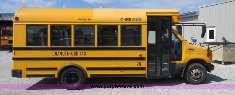 image for item I1968 2005 Ford E450 Super Duty school bus