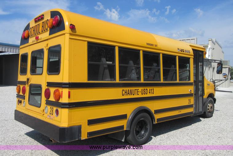 image for item I1968 2005 Ford E450 Super Duty school bus
