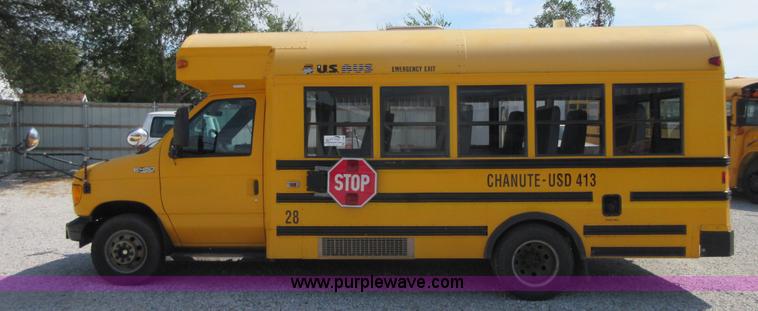 image for item I1968 2005 Ford E450 Super Duty school bus