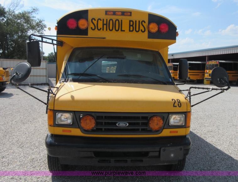 image for item I1968 2005 Ford E450 Super Duty school bus