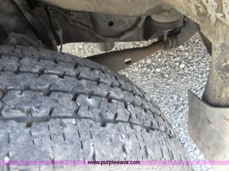 image for item I1968 2005 Ford E450 Super Duty school bus