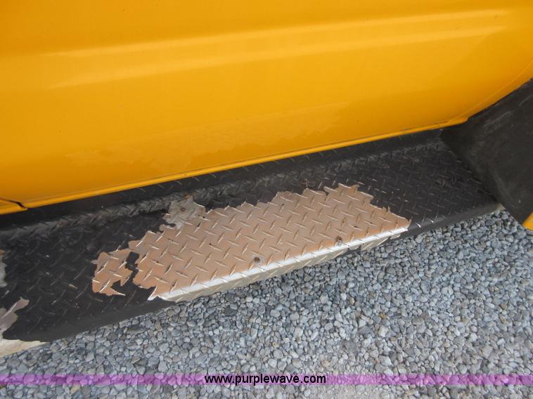 image for item I1968 2005 Ford E450 Super Duty school bus