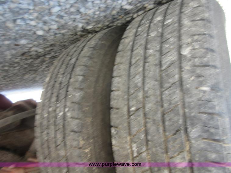 image for item I1968 2005 Ford E450 Super Duty school bus