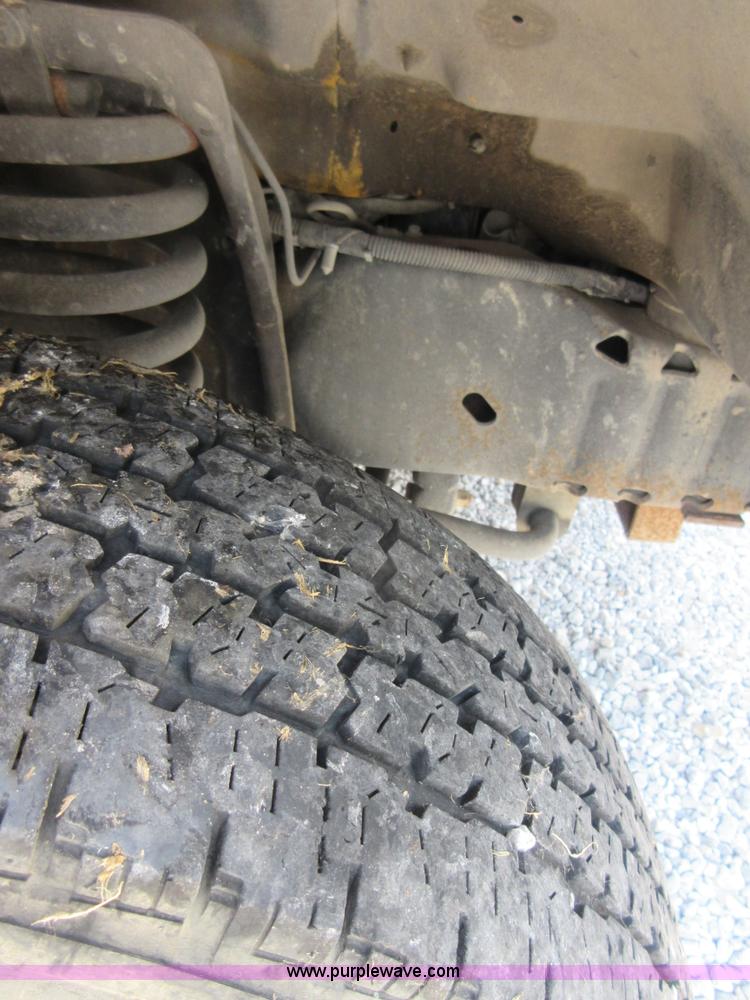 image for item I1968 2005 Ford E450 Super Duty school bus