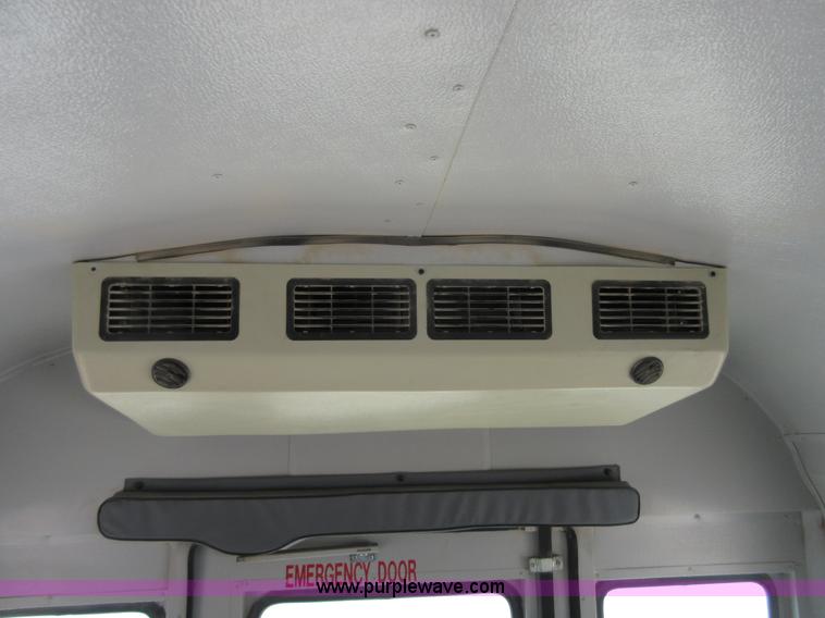 image for item I1968 2005 Ford E450 Super Duty school bus