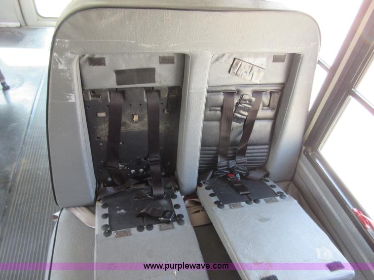 image for item I1968 2005 Ford E450 Super Duty school bus