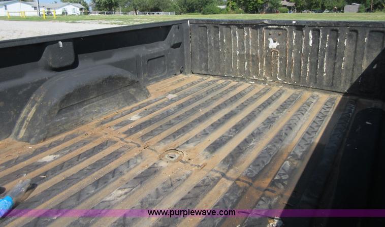 image for item I1974 2007 Chevrolet Silverado Classic 2500HD Crew Cab pickup truck