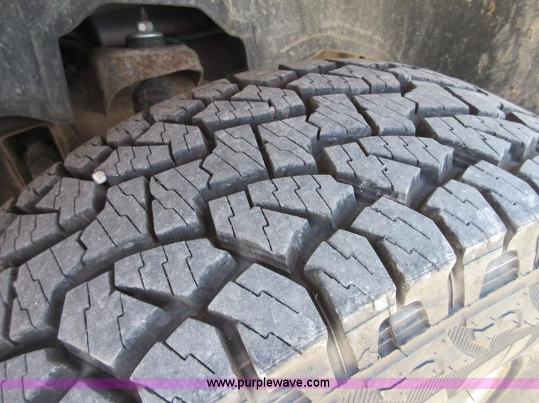 image for item I1974 2007 Chevrolet Silverado Classic 2500HD Crew Cab pickup truck