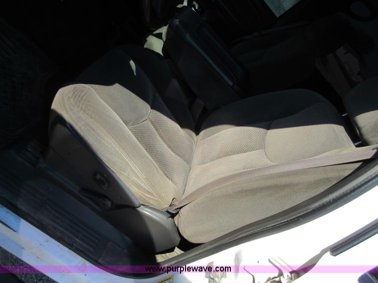 image for item I1974 2007 Chevrolet Silverado Classic 2500HD Crew Cab pickup truck