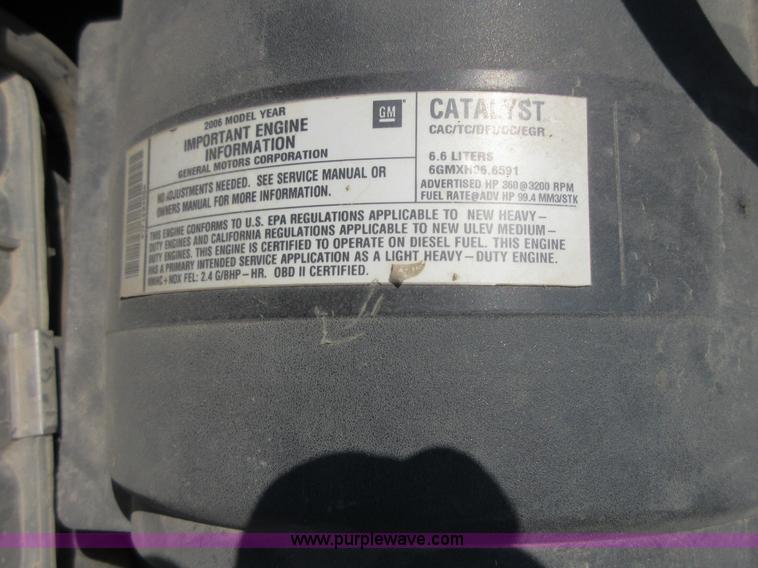 image for item I1974 2007 Chevrolet Silverado Classic 2500HD Crew Cab pickup truck