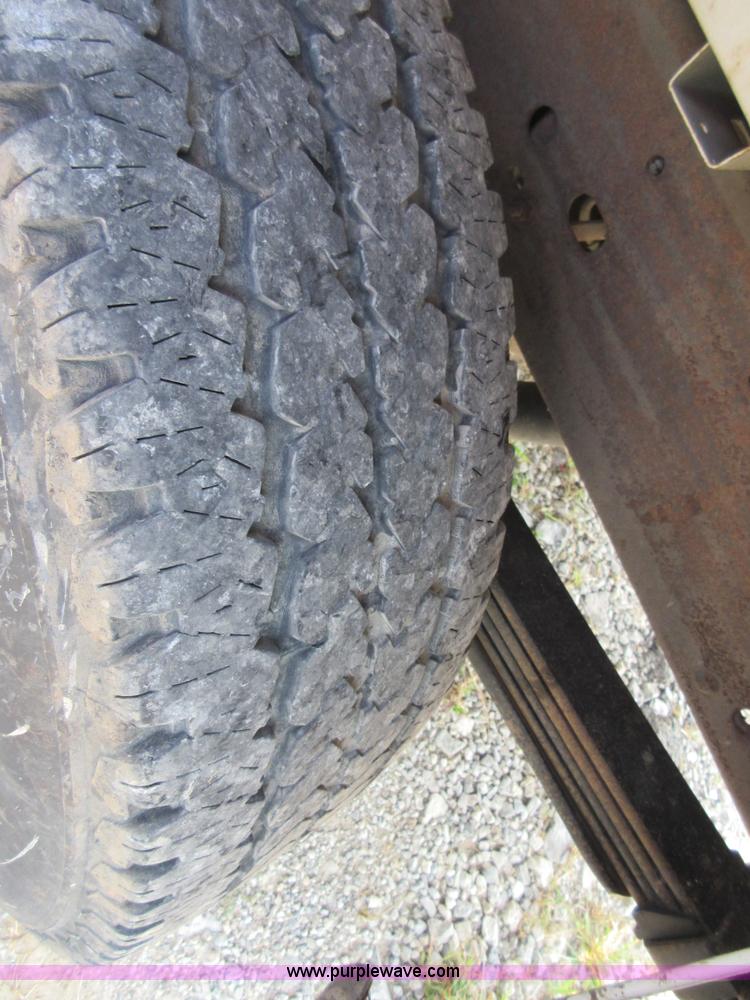 image for item I1991 2005 Chevrolet Silverado 2500HD Ext. Cab pickup truck