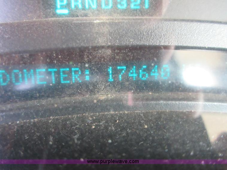 image for item I1991 2005 Chevrolet Silverado 2500HD Ext. Cab pickup truck