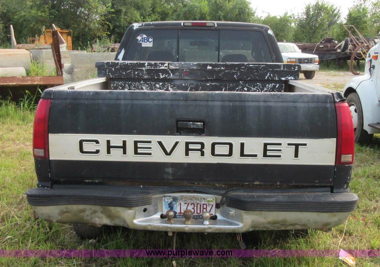 image for item I1994 1997 Chevrolet 1500 Ext. Cab pickup truck
