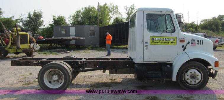 image for item I1995 2002 International 4700 truck cab and chassis