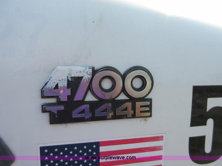 image for item I1995 2002 International 4700 truck cab and chassis