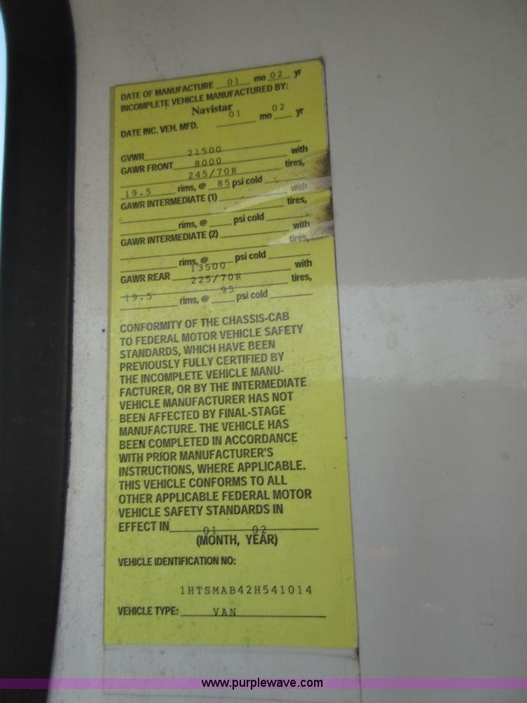 image for item I1995 2002 International 4700 truck cab and chassis