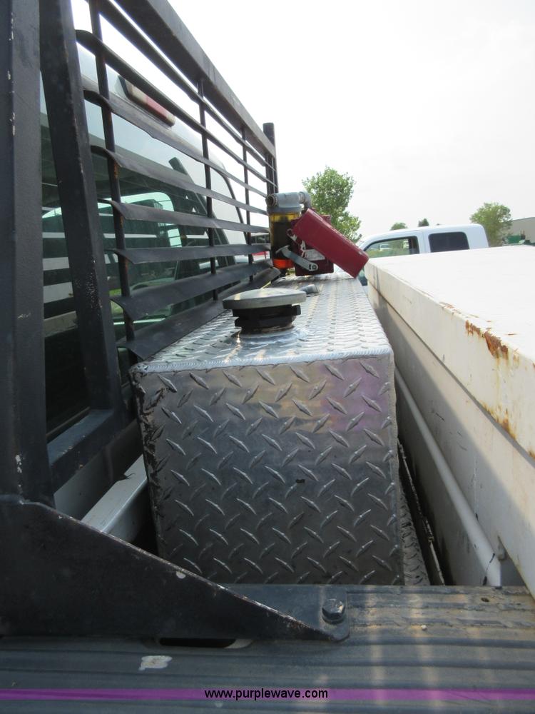 image for item I1997 2004 Ford F250 Super Duty pickup truck