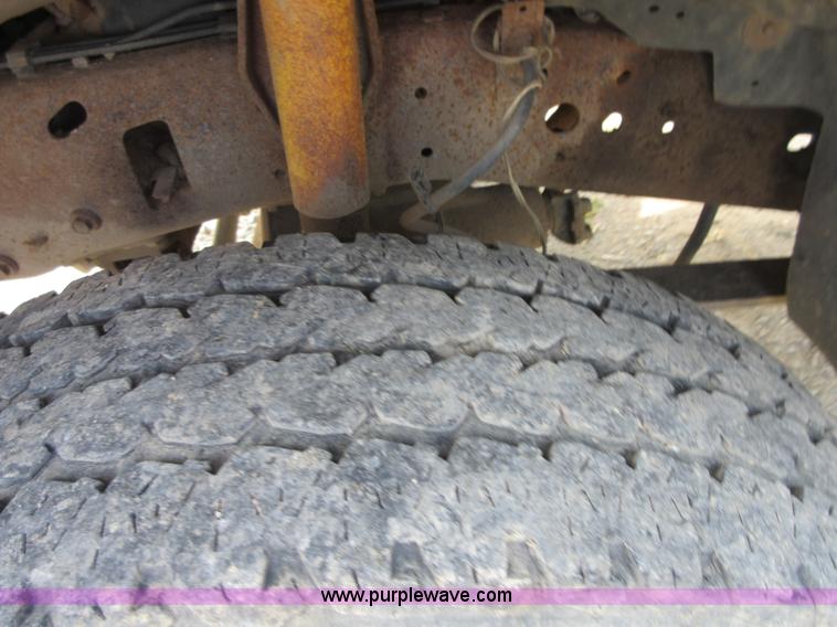 image for item I1997 2004 Ford F250 Super Duty pickup truck