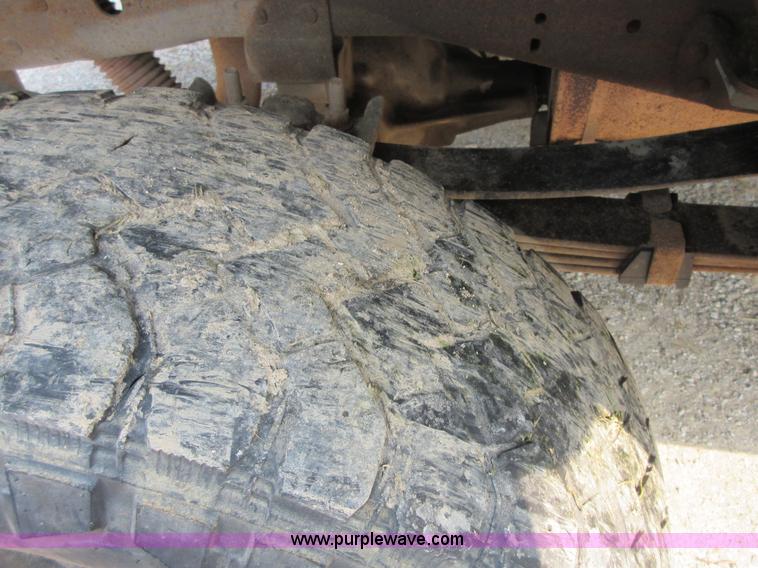 image for item I1997 2004 Ford F250 Super Duty pickup truck