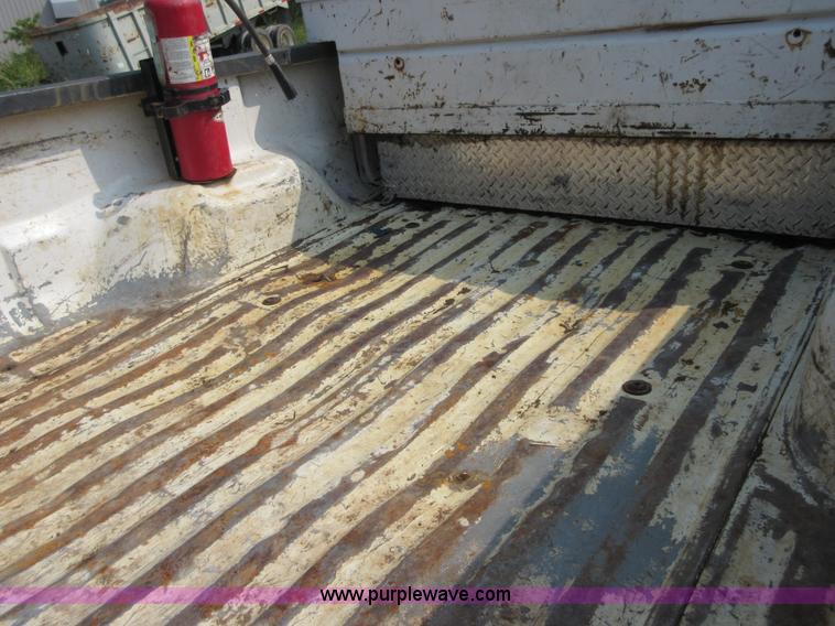 image for item I1997 2004 Ford F250 Super Duty pickup truck