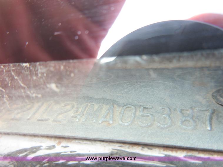 image for item I1997 2004 Ford F250 Super Duty pickup truck