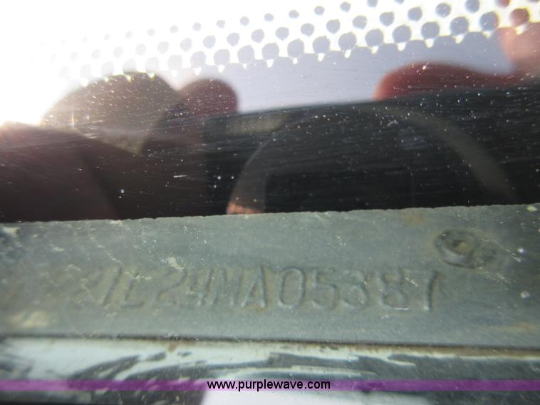 image for item I1997 2004 Ford F250 Super Duty pickup truck