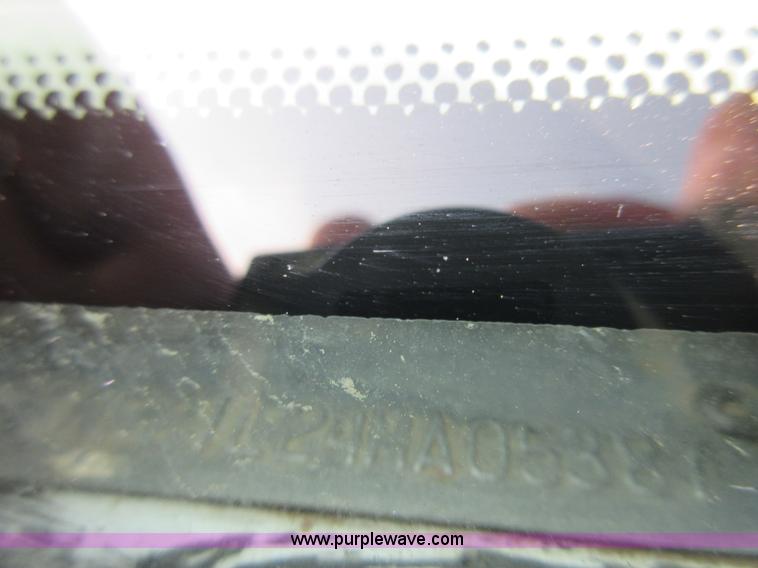 image for item I1997 2004 Ford F250 Super Duty pickup truck