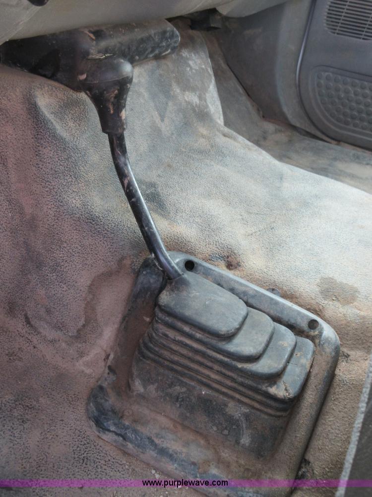 image for item I1997 2004 Ford F250 Super Duty pickup truck