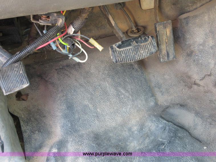 image for item I1997 2004 Ford F250 Super Duty pickup truck