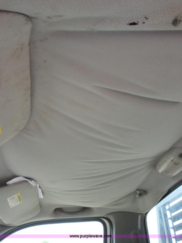 image for item I1997 2004 Ford F250 Super Duty pickup truck