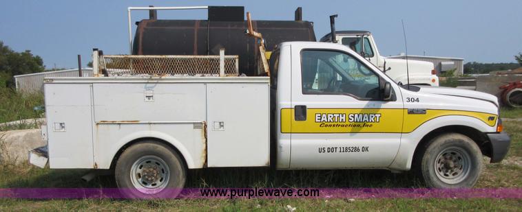 image for item I1998 2000 Ford F250 Super Duty utility truck