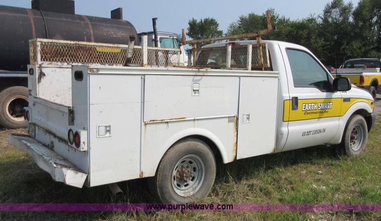 image for item I1998 2000 Ford F250 Super Duty utility truck