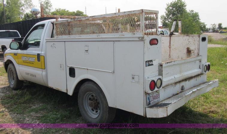 image for item I1998 2000 Ford F250 Super Duty utility truck